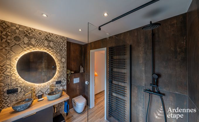 Vakantiewoning in Durbuy voor 5 personen met 3 slaapkamers, houtpelletkachel, outdoor jacuzzi, priv�terras en speeltoestellen