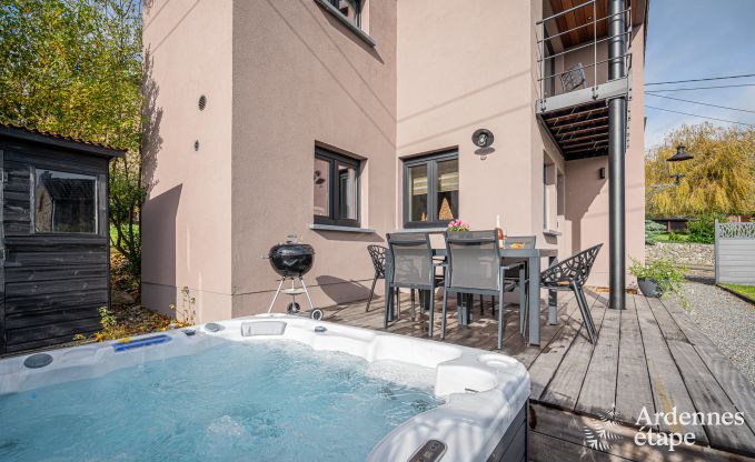 Vakantiewoning in Durbuy voor 5 personen met 3 slaapkamers, houtpelletkachel, outdoor jacuzzi, priv�terras en speeltoestellen