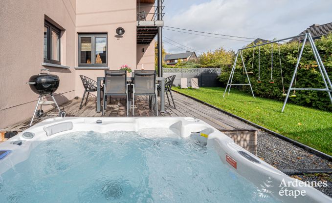 Vakantiewoning in Durbuy voor 5 personen met 3 slaapkamers, houtpelletkachel, outdoor jacuzzi, priv�terras en speeltoestellen