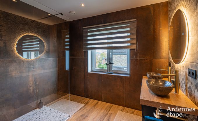 Vakantiewoning in Durbuy voor 5 personen met 3 slaapkamers, houtpelletkachel, outdoor jacuzzi, priv�terras en speeltoestellen