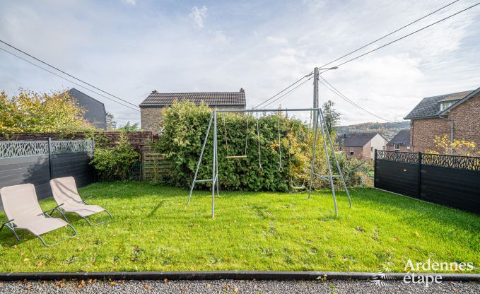 Vakantiewoning in Durbuy voor 5 personen met 3 slaapkamers, houtpelletkachel, outdoor jacuzzi, priv�terras en speeltoestellen