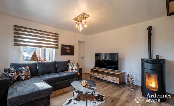 Vakantiewoning in Durbuy voor 5 personen met 3 slaapkamers, houtpelletkachel, outdoor jacuzzi, priv�terras en speeltoestellen