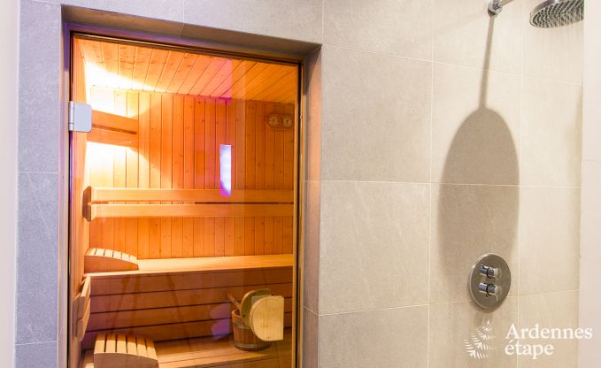 Vakantiehuis voor 16/18 p. met sauna en outdoorjacuzzi in Durbuy