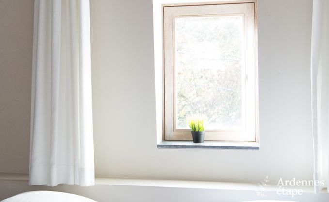 Onvergetelijk verblijf in Durbuy: Ruim vakantiehuis voor 18 personen met luxe voorzieningen in het hart van de Ardennen