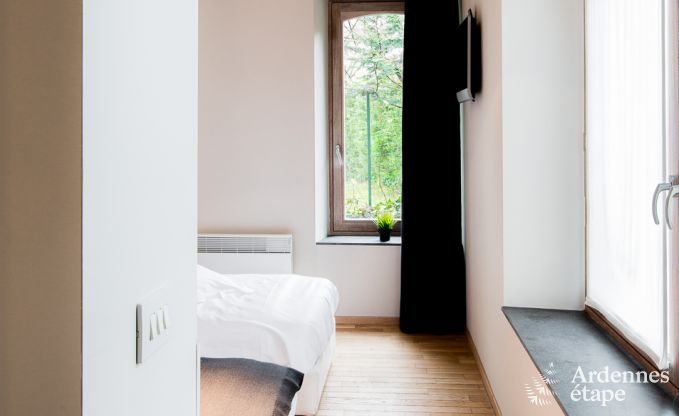 Onvergetelijk verblijf in Durbuy: Ruim vakantiehuis voor 18 personen met luxe voorzieningen in het hart van de Ardennen