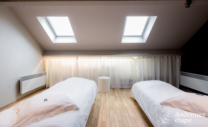 Onvergetelijk verblijf in Durbuy: Ruim vakantiehuis voor 18 personen met luxe voorzieningen in het hart van de Ardennen