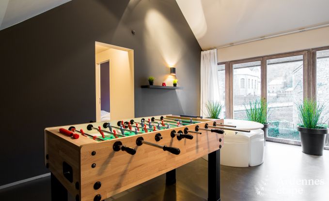 Onvergetelijk verblijf in Durbuy: Ruim vakantiehuis voor 18 personen met luxe voorzieningen in het hart van de Ardennen