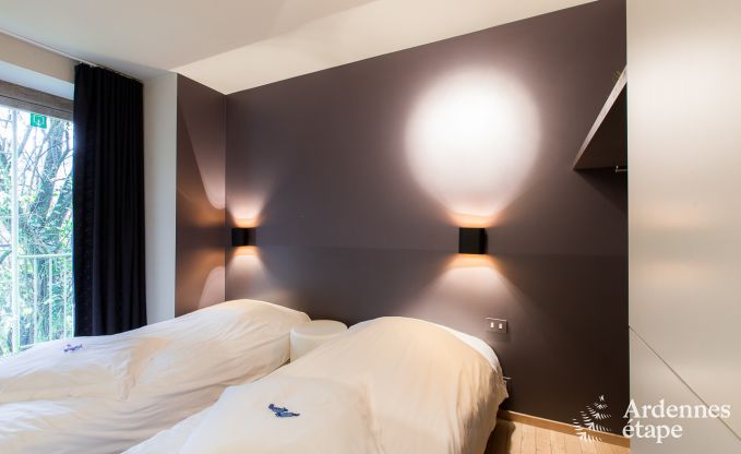 Onvergetelijk verblijf in Durbuy: Ruim vakantiehuis voor 18 personen met luxe voorzieningen in het hart van de Ardennen
