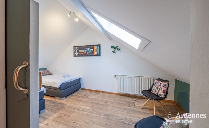 Chalet in Durbuy voor 12 personen met jacuzzi, sauna, houtkachel en zwembad