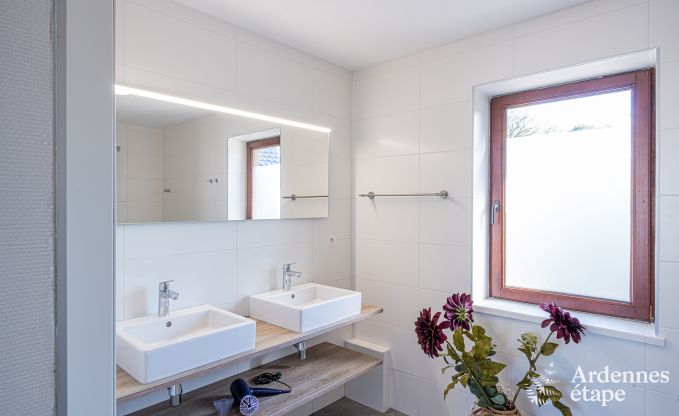 Chalet in Durbuy voor 12 personen met jacuzzi, sauna, houtkachel en zwembad