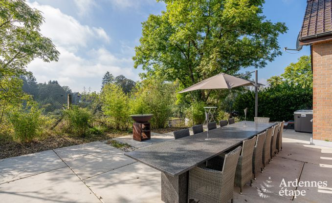 Chalet in Durbuy voor 12 personen met jacuzzi, sauna, houtkachel en zwembad