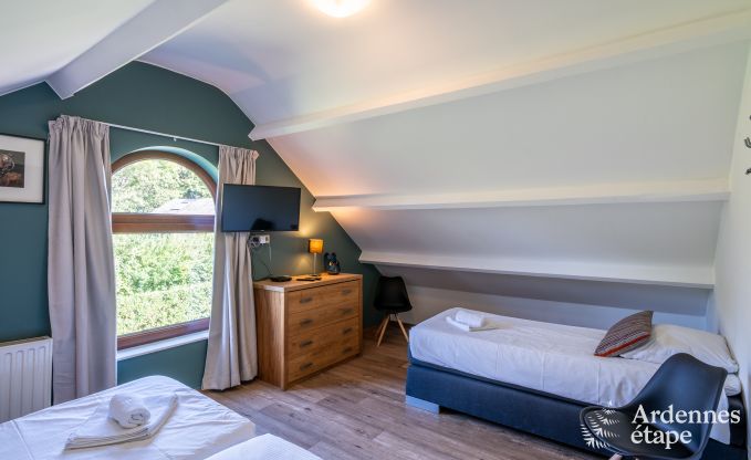 Chalet in Durbuy voor 12 personen met jacuzzi, sauna, houtkachel en zwembad