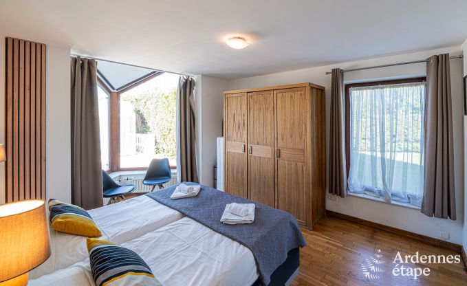 Chalet in Durbuy voor 12 personen met jacuzzi, sauna, houtkachel en zwembad