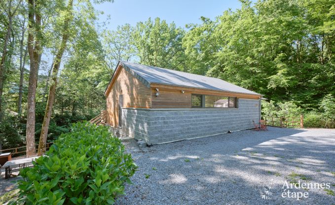 Ruime chalet voor 8 personen met sauna in de bossen rond Durbuy