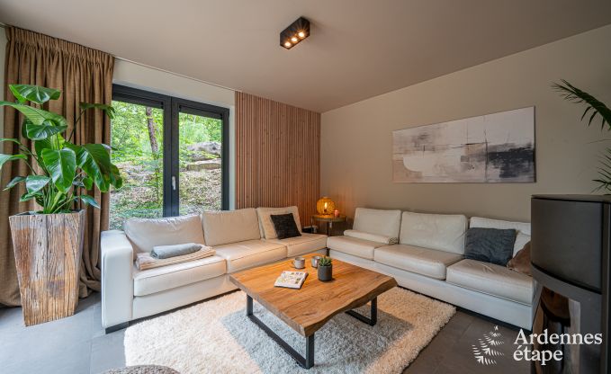 Ruime villa voor 8 personen in Durbuy met sauna, hottub en privtuin