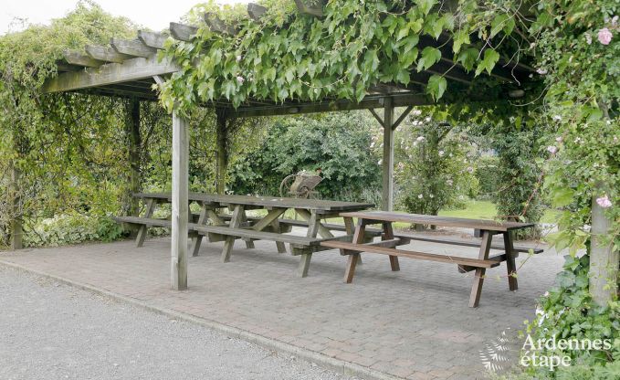 Groot vakantiehuis op de boerderij in Durbuy, 8 slaapkamers, 7 badkamers, priv�tuin, voorzieningen voor gezinnen en fietsers, Ardennen