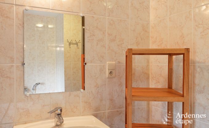 Ruim vakantiehuis in Durbuy: 26 personen, 9 kamers, hart van de Ardennen