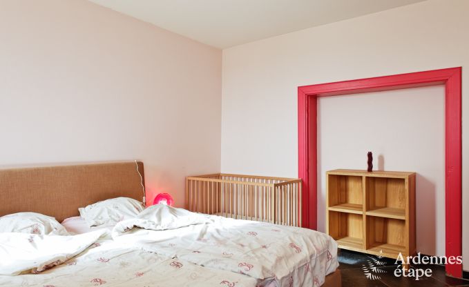 Ruim vakantiehuis in Durbuy: 26 personen, 9 kamers, hart van de Ardennen