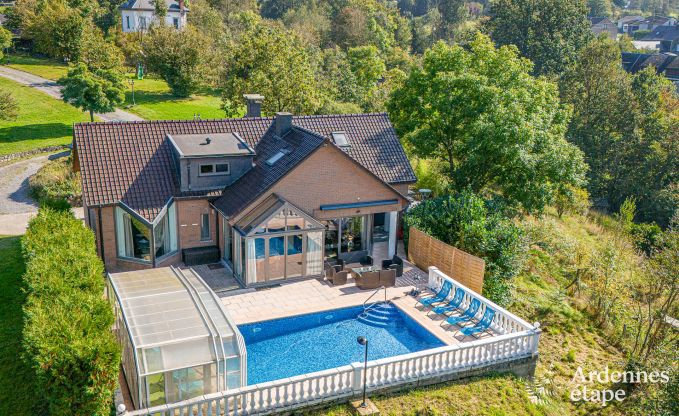 Chalet in Durbuy voor 12 personen met jacuzzi, sauna, houtkachel en zwembad