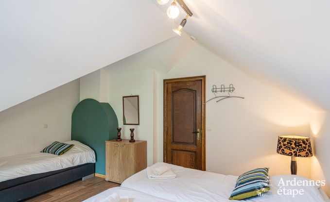 Chalet in Durbuy voor 12 personen met jacuzzi, sauna, houtkachel en zwembad
