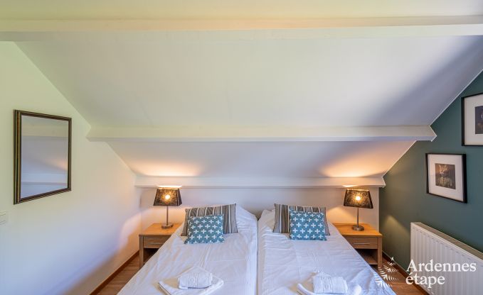 Chalet in Durbuy voor 12 personen met jacuzzi, sauna, houtkachel en zwembad