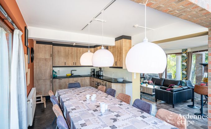 Chalet in Durbuy voor 12 personen met jacuzzi, sauna, houtkachel en zwembad