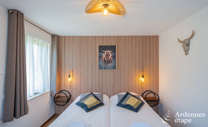 Chalet in Durbuy voor 12 personen met jacuzzi, sauna, houtkachel en zwembad
