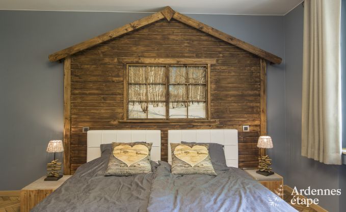 Kasteel in Erez�e voor 12/15 personen in de Ardennen