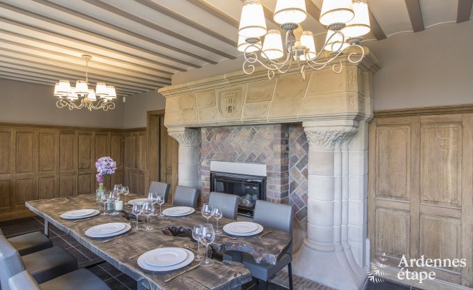 Kasteel in Erez�e voor 12/15 personen in de Ardennen