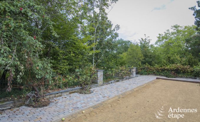 Kasteel in Erez�e voor 12/15 personen in de Ardennen