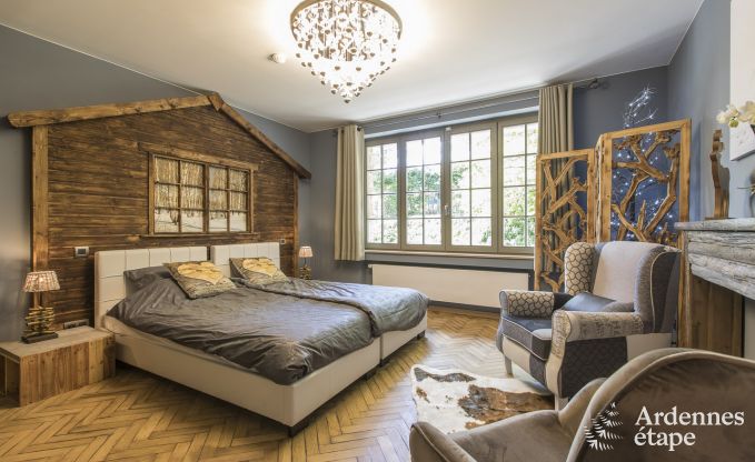Kasteel in Erez�e voor 12/15 personen in de Ardennen