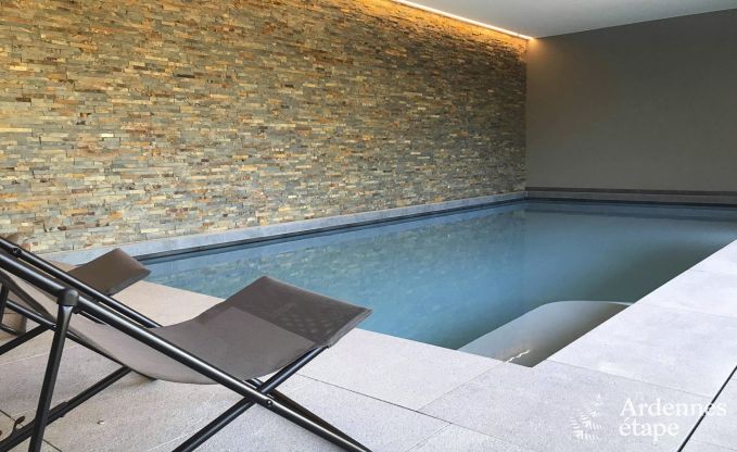 Kasteel in Erez�e voor 12/15 personen in de Ardennen