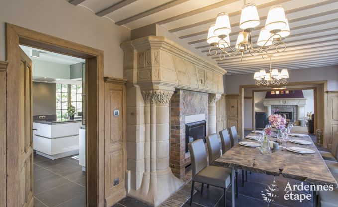 Kasteel in Erez�e voor 12/15 personen in de Ardennen
