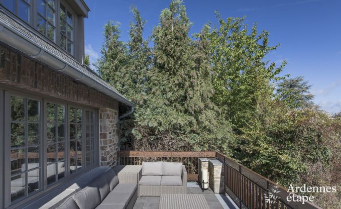 Kasteel in Erez�e voor 12/15 personen in de Ardennen