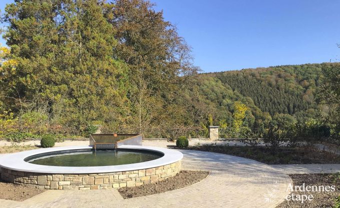 Kasteel in Erez�e voor 12/15 personen in de Ardennen