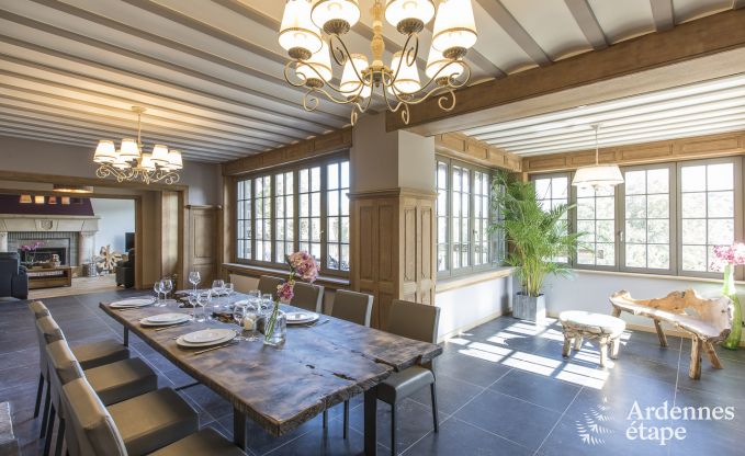 Kasteel in Erez�e voor 12/15 personen in de Ardennen