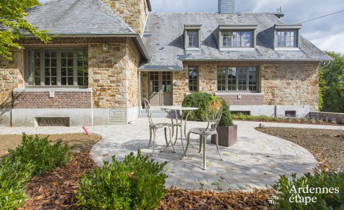 Kasteel in Erez�e voor 12/15 personen in de Ardennen