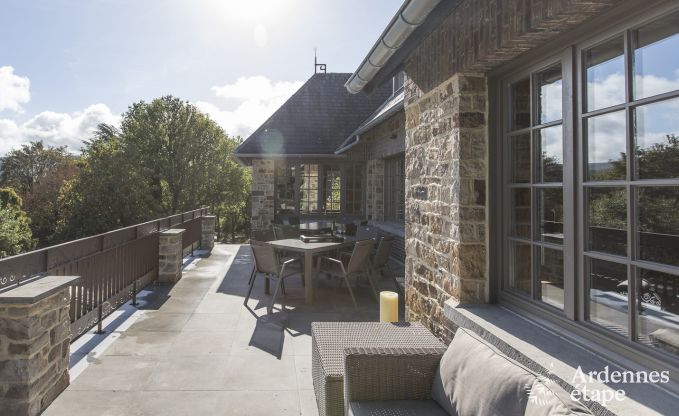 Kasteel in Erez�e voor 12/15 personen in de Ardennen