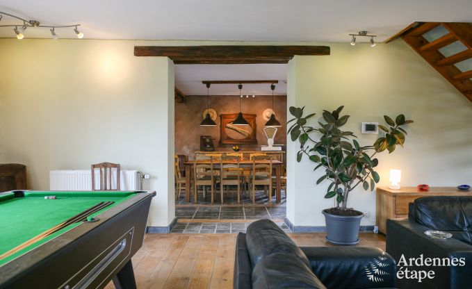 Ruime woning voor 12 personen in Ereze, 6 slaapkamers, sauna, jacuzzi, speelkamer, Ardennen