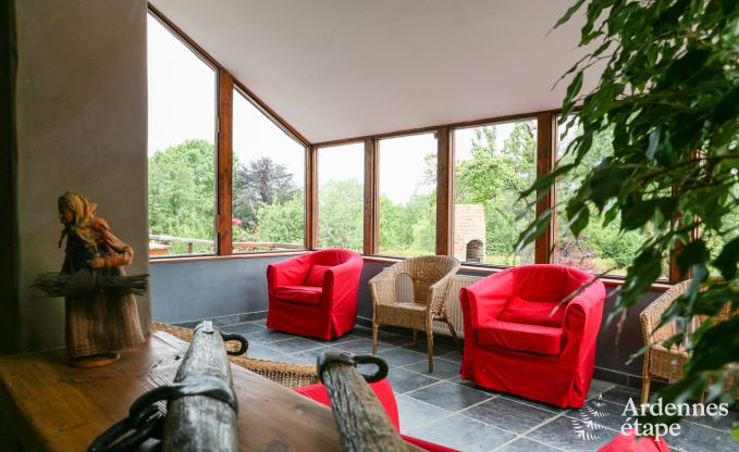 Ruime woning voor 12 personen in Ereze, 6 slaapkamers, sauna, jacuzzi, speelkamer, Ardennen