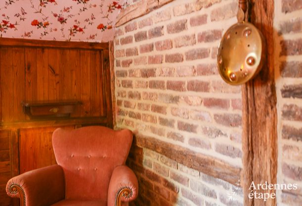 Ruime woning voor 12 personen in Ereze, 6 slaapkamers, sauna, jacuzzi, speelkamer, Ardennen