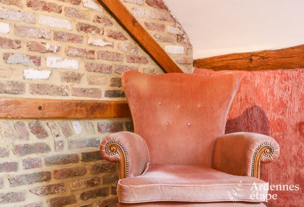 Ruime woning voor 12 personen in Ereze, 6 slaapkamers, sauna, jacuzzi, speelkamer, Ardennen