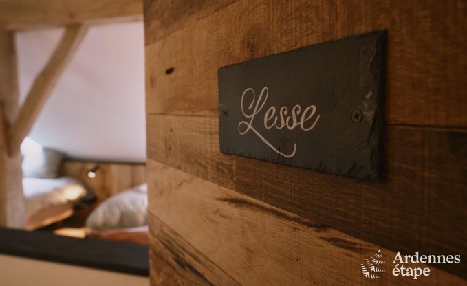 Luxueuze villa in Ereze met 9 slaapkamers, 9 badkamers, binnenzwembad, sauna en grote tuin voor 24 personen