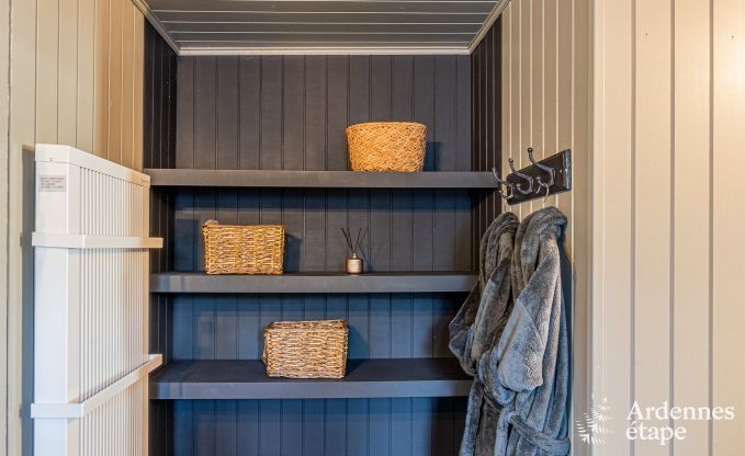 Charmante vakantiewoning voor 6 personen in �rez�e met 3 slaapkamers, priv�terras en houtkachel nabij de rustige Aisne-rivier