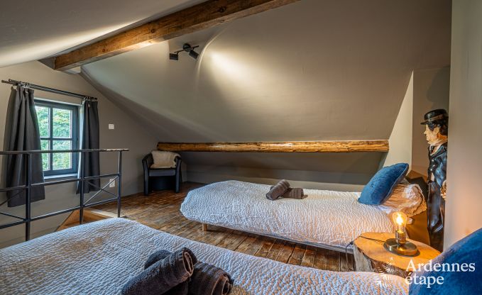 Charmante vakantiewoning voor 6 personen in �rez�e met 3 slaapkamers, priv�terras en houtkachel nabij de rustige Aisne-rivier