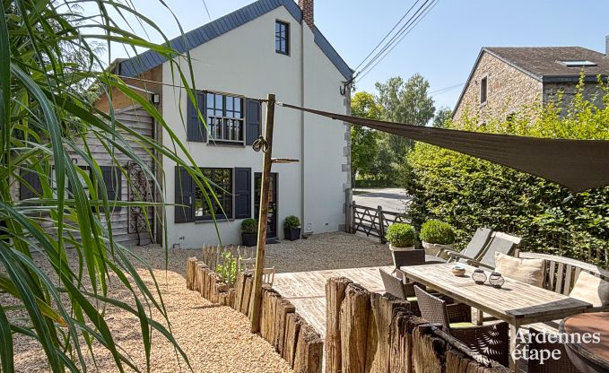 Charmante vakantiewoning voor 6 personen in �rez�e met 3 slaapkamers, priv�terras en houtkachel nabij de rustige Aisne-rivier