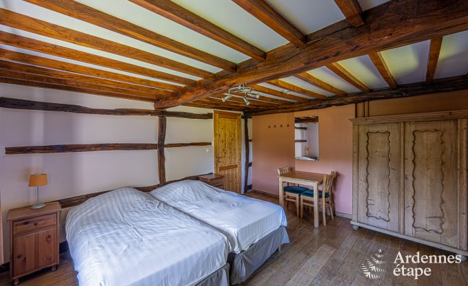 Vakantiehuis met overgedekte jacuzzi in Erez�e voor 16 personen in de Ardennen