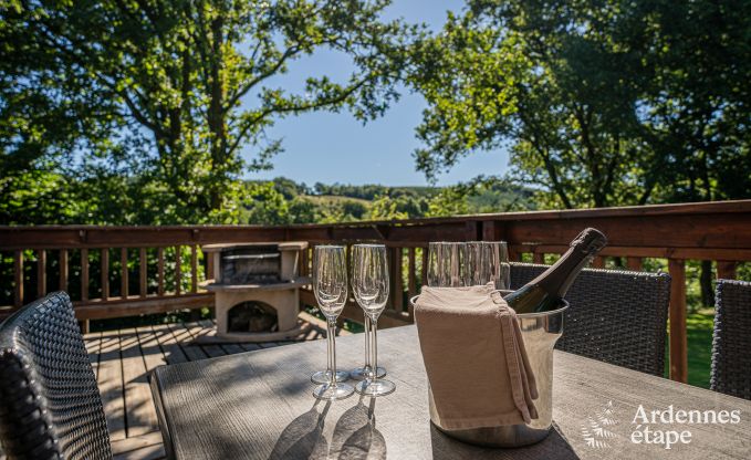 Vakantiehuis met overgedekte jacuzzi in Erez�e voor 16 personen in de Ardennen