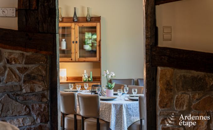 Vakantiehuis met overgedekte jacuzzi in Erez�e voor 16 personen in de Ardennen