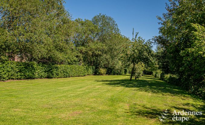 Vakantiehuis met overgedekte jacuzzi in Erez�e voor 16 personen in de Ardennen